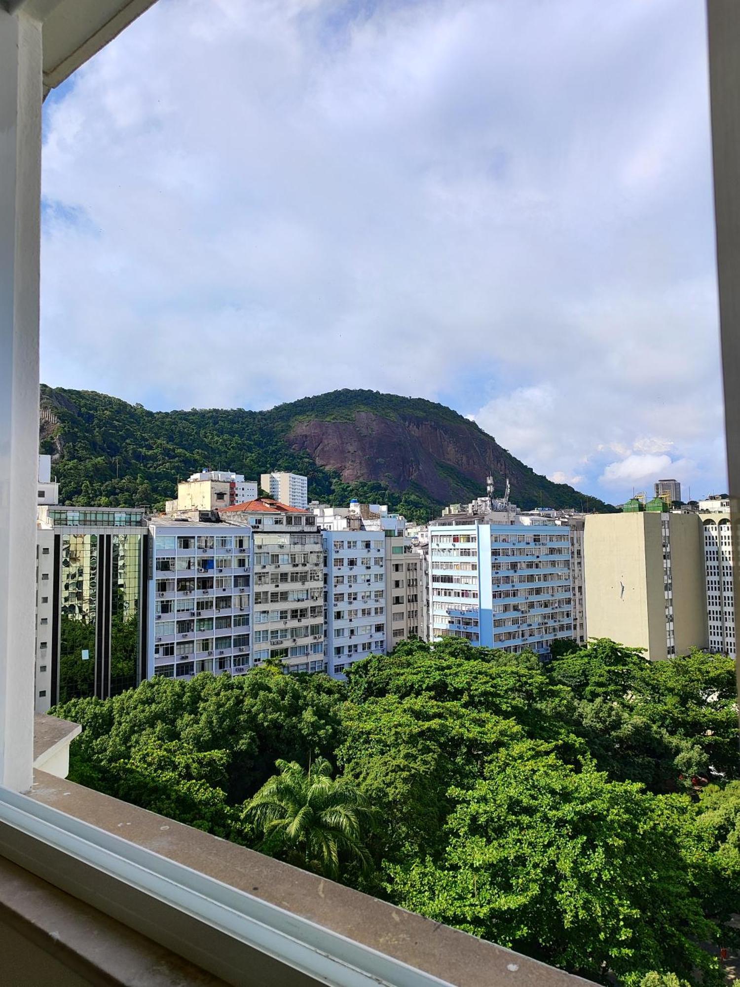 A Uma Quadra Da Praia De Copacabana Рио де Жанейро Екстериор снимка